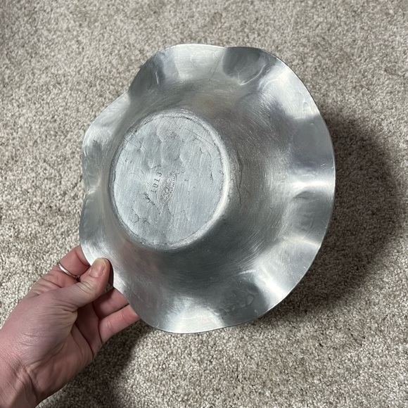 Hand Forged Everlast Metal 1013 Aluminum Dish - Picture 2 of 8